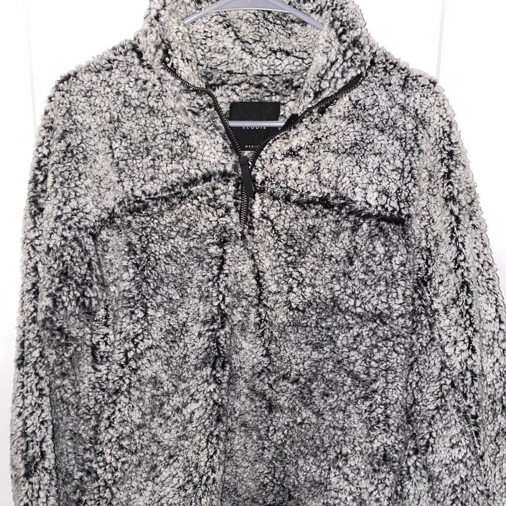 Fuzzy elodie jacket! Perfect condition